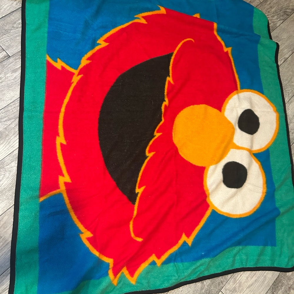 VTG 1990s BIG ELMO FACE BLANKET OWEN THROW KIDS SESAME Street